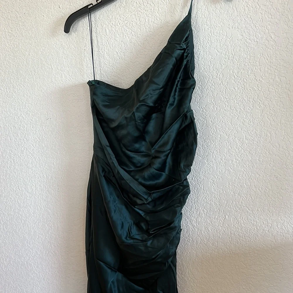 The Sei One Shoulder Midi Dress in Hunter - Picture 8 of 16